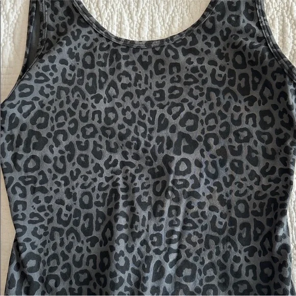 Medium Patterned Bodysuit Bundle - Picture 5 of 11